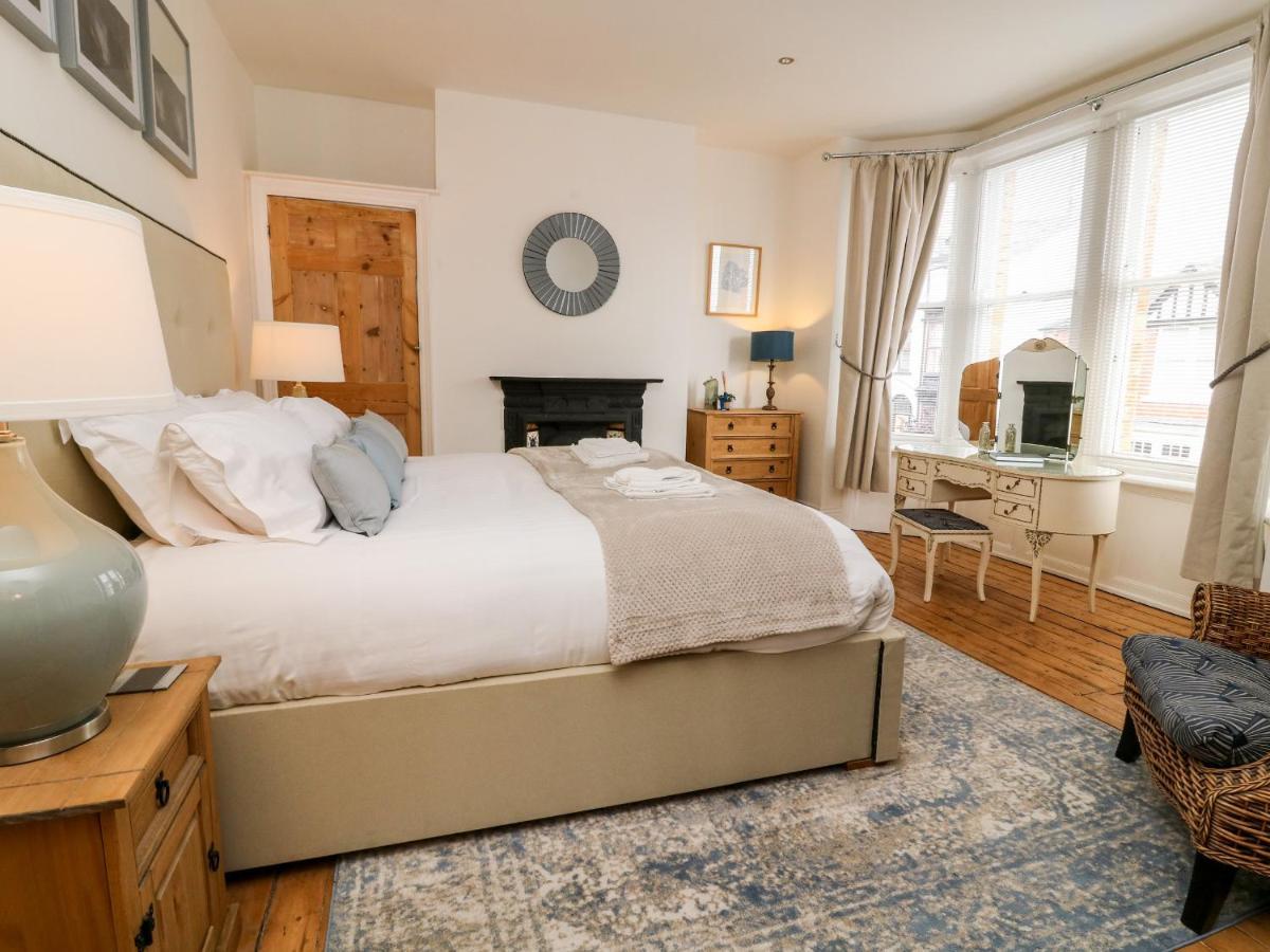 Villa Seafarers Scarborough Esterno foto
