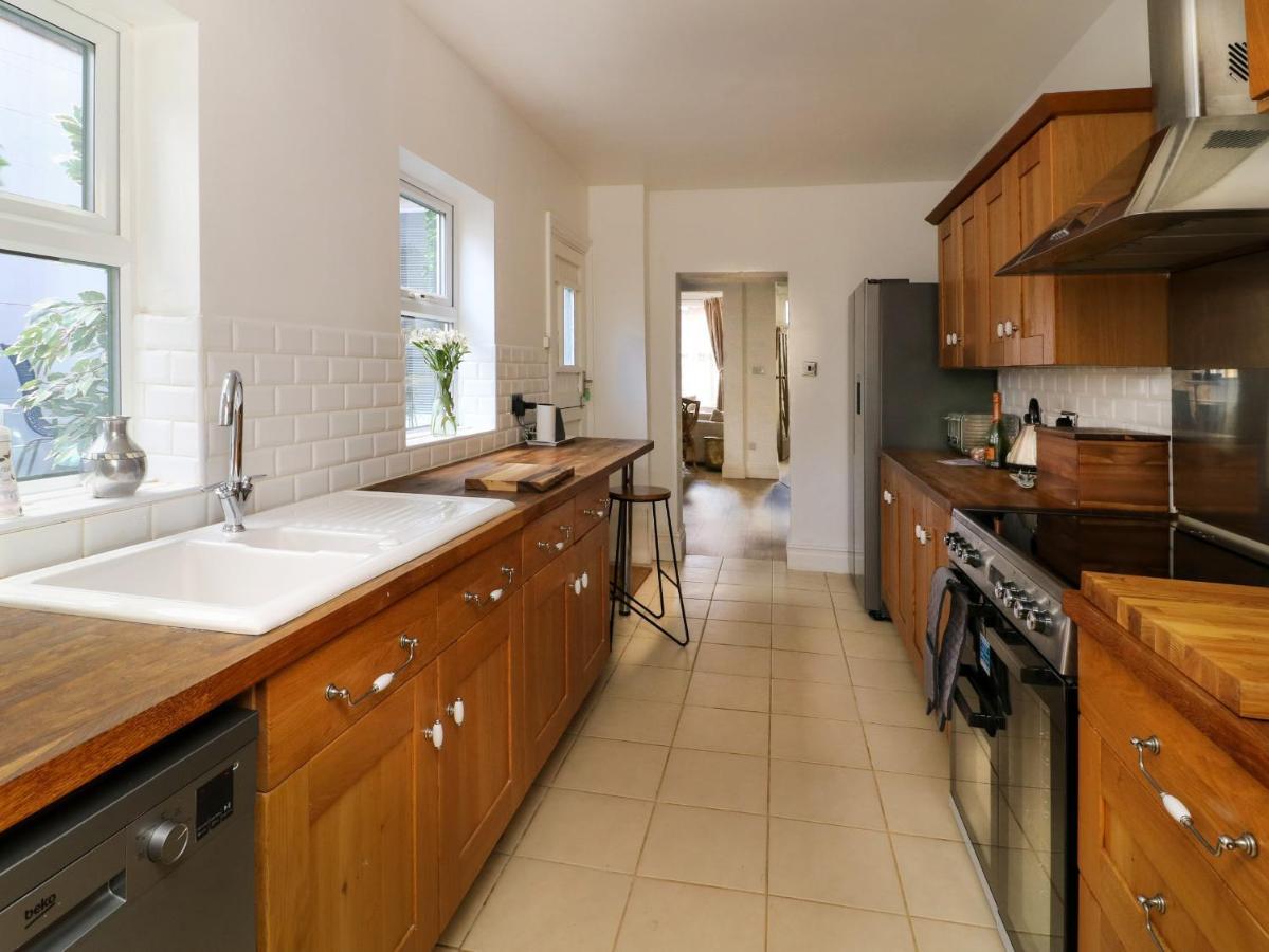 Villa Seafarers Scarborough Esterno foto