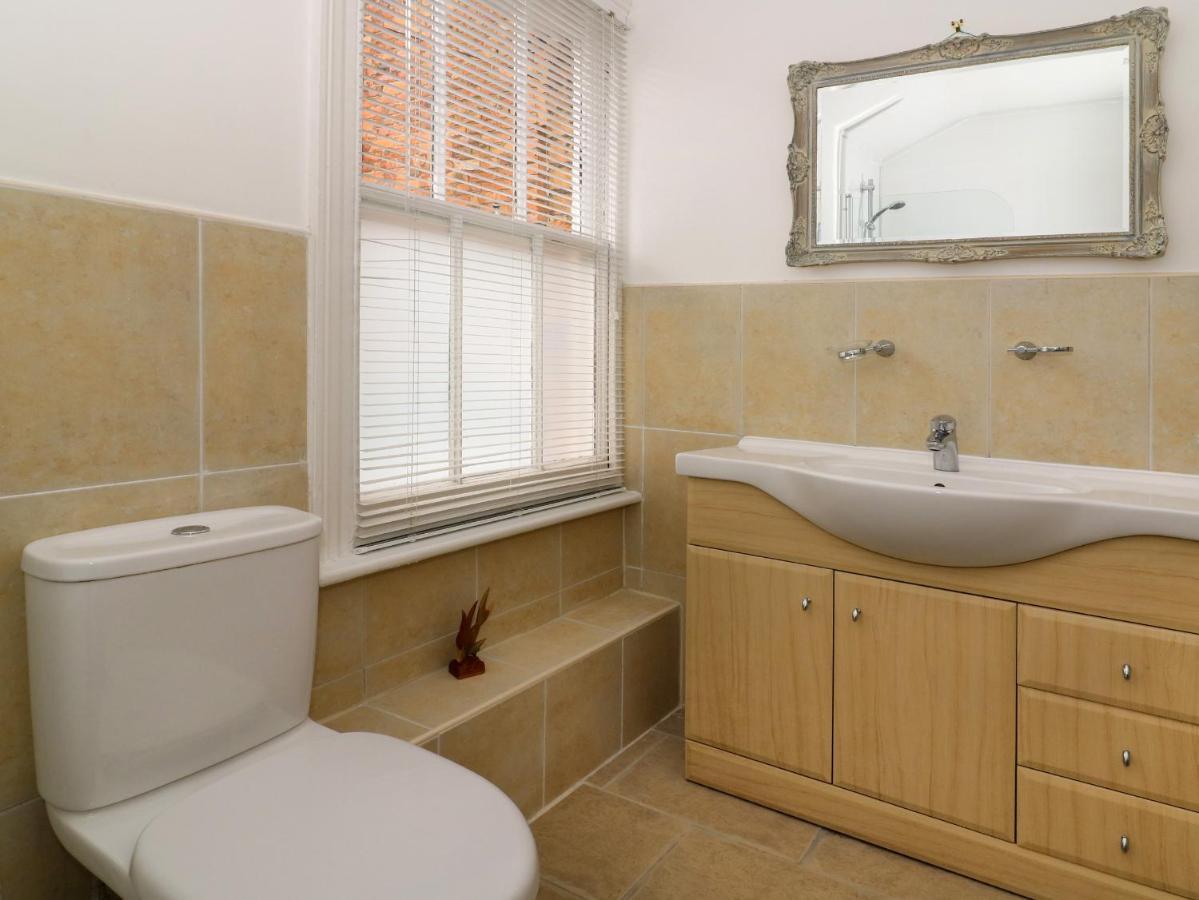 Villa Seafarers Scarborough Esterno foto