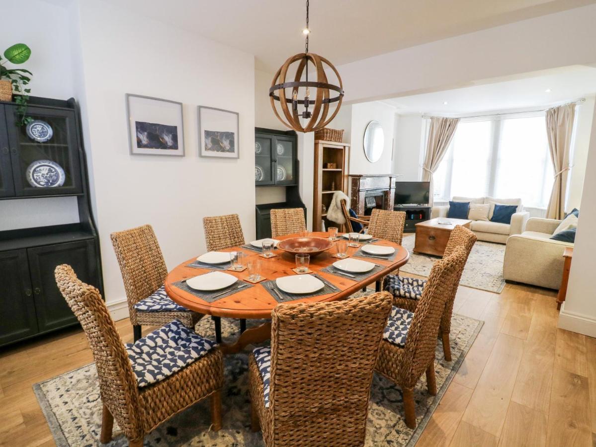 Villa Seafarers Scarborough Esterno foto